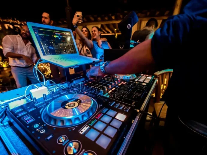 DJs que sabem conduzir qualquer tipo de evento